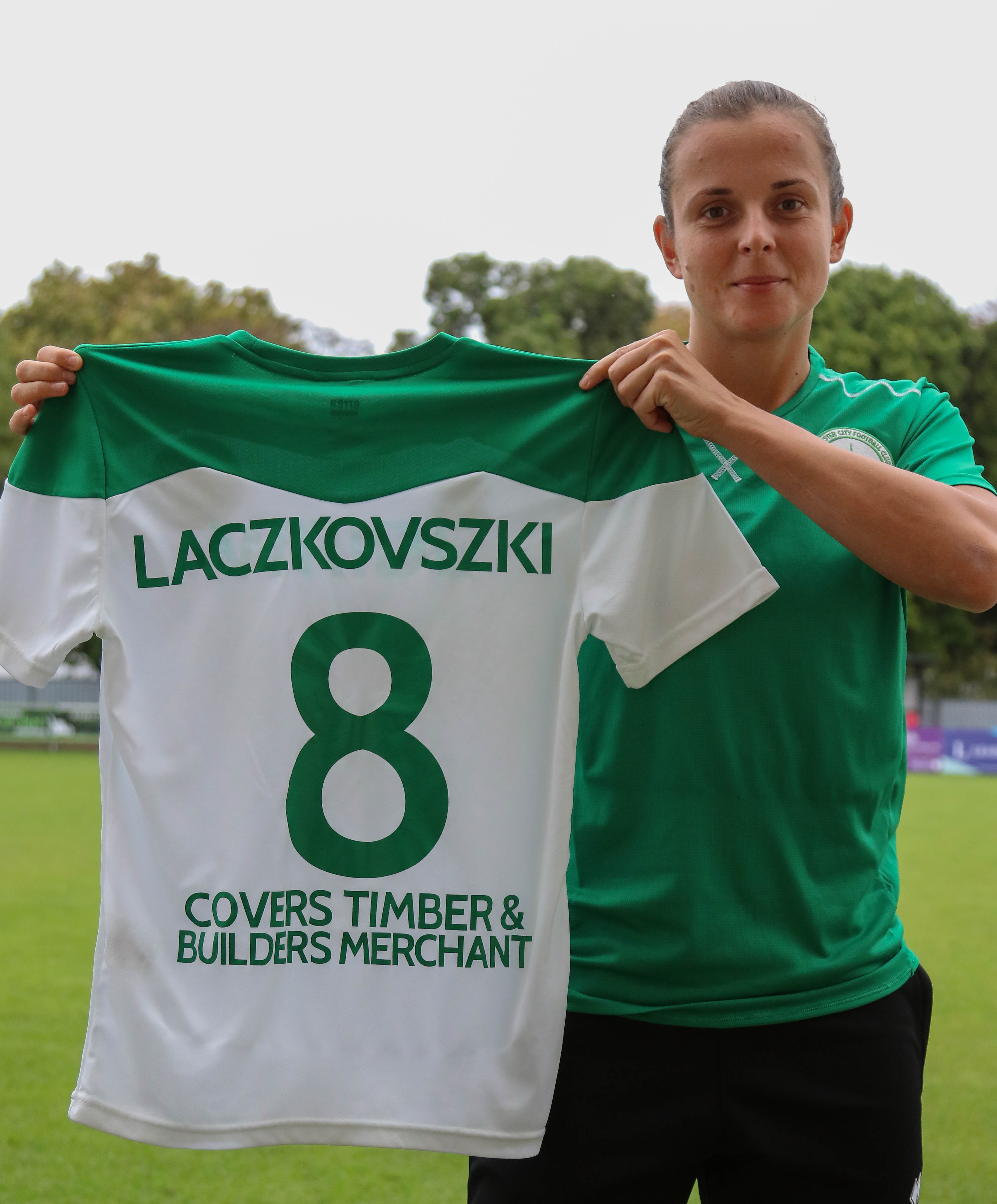 Chichester City women’s footballer secures sponsorship from Covers