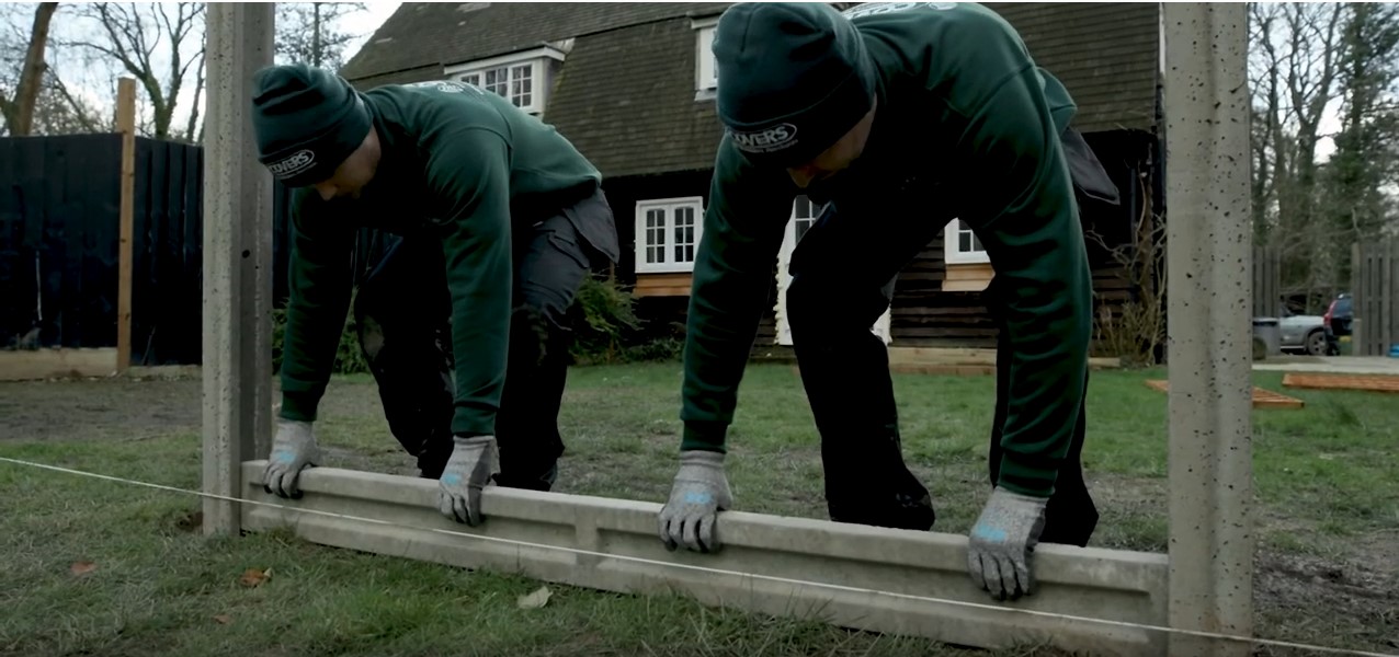 How to install a concrete gravel board