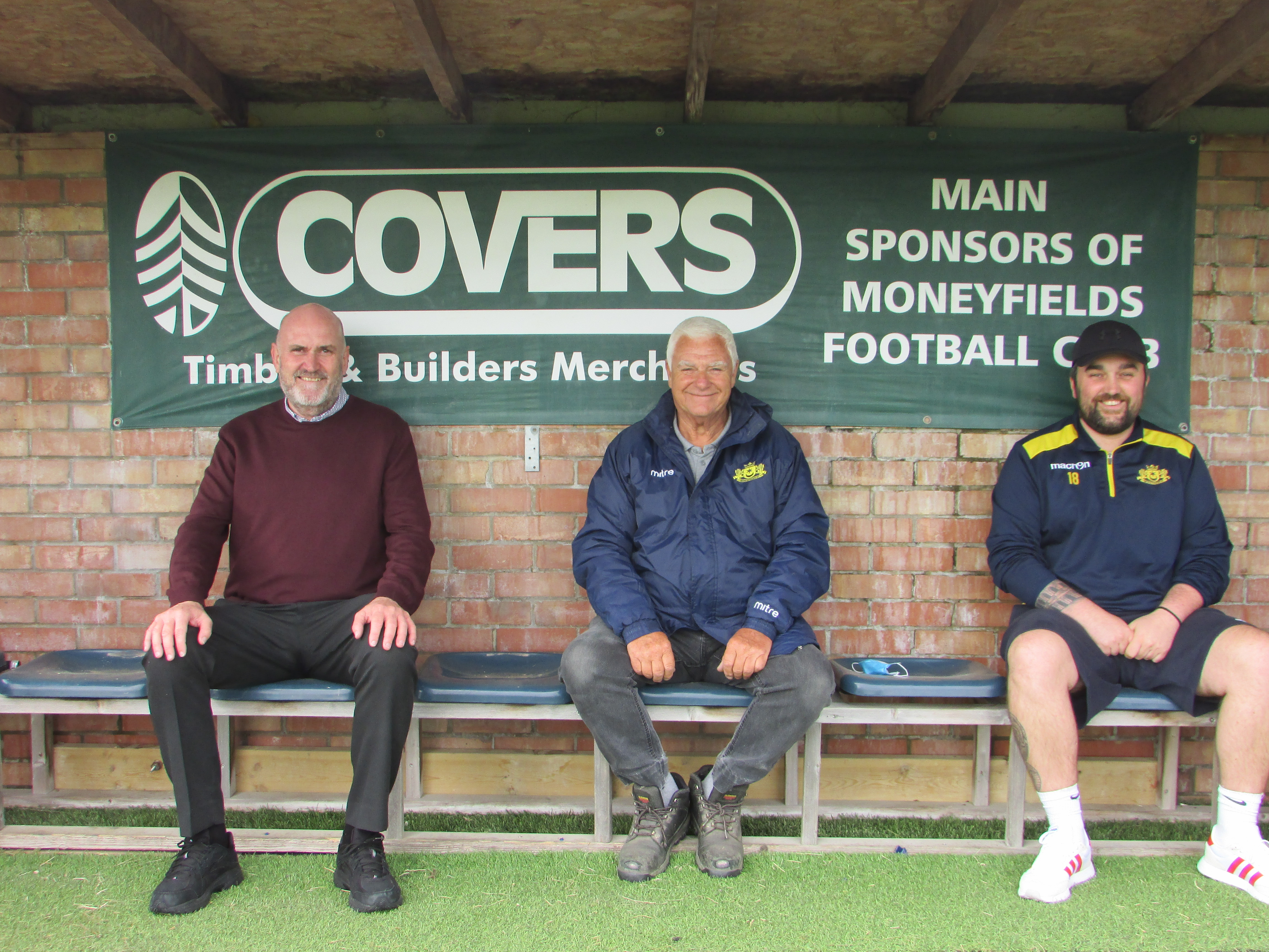 Covers Portsmouth to sponsor Moneyfields FC