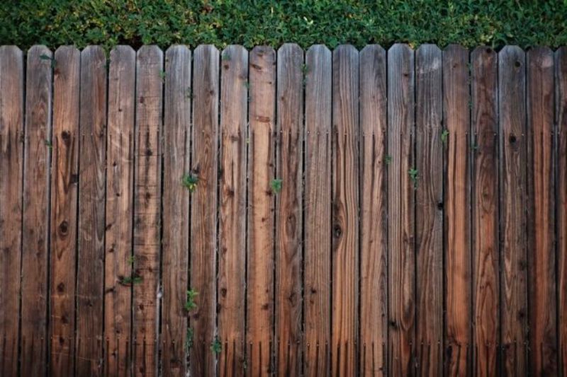 How to repair a broken Fence Panel